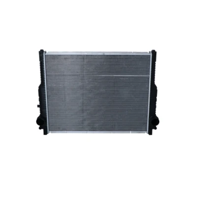 Abbildung von NRF 509768 Kühler, Motorkühlung Aluminium 710 586 48 ohne Rahmen Kühlrippen gelötet