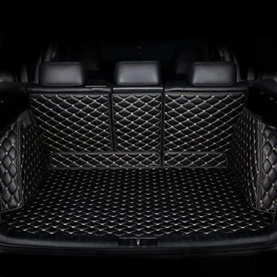 Abbildung von Auto Leder Kofferraummatte für Mini Clubman (F54, Facelift 2019) 2019 2020 2021 2022, Antirutschmatte Kofferraum Schutzmatte Kofferraumschutz, Zubehör,B/Black beige