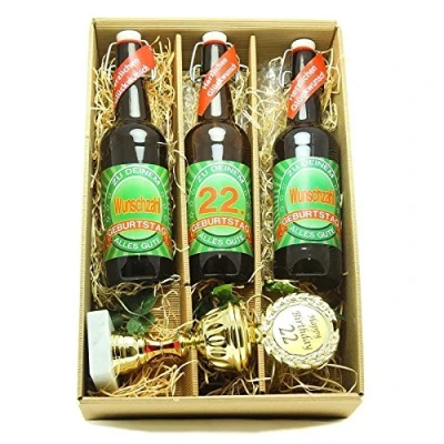 Abbildung von Bier Geschenk zum 22.Geburtstag Geburtstagsgeschenk zweiundzwanzigster Geburtstag Präsentkarton mit und Pokal 22.