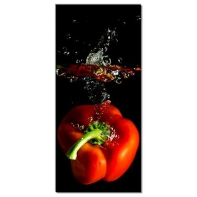 Abbildung von Wallario Selbstklebende Türtapete Bunte Küche Paprika in rot gelb orange und grün im Wasser Türposter 93 x 205 cm Abwischbar, rückstandsfrei zu entfernen