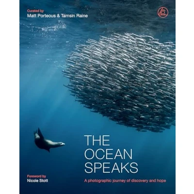 Abbildung von The Ocean Speaks: A photographic journey of discovery and hope