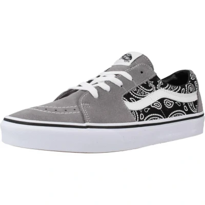Abbildung von Sneakers Vans Modell Sk8 low Farbe Grau