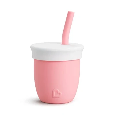 Abbildung von Munchkin C’est Silicone! Offener Trainingsbecher mit Strohhalm Ideal für Kleinkinder &amp; Babys Trinklernbecher Frei fließend Ab 6 Monaten 120 ml Koralle