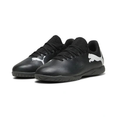 Abbildung von Puma Future 7 PLAY IT JR Unisex Fußballschuh Halle für Kinder, Größe: 37.5, Black/white Schuhe