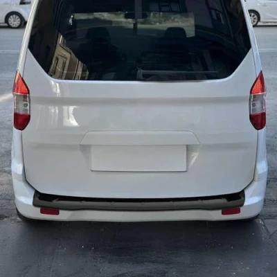 Abbildung von Ladekantenschutz Stoßstangenschutz kompatibel mit Ford Tourneo 2014 2023 Glanz ABS 1x