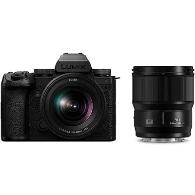 Abbildung von PANASONIC Lumix S5 Mark II X + Objectif 20 60 50mm F1.8