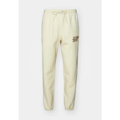 Abbildung von Nike Sportswear CLUB CUFF PANT Jogginghose, Herren, Größe: Large, Light khaki/british tan