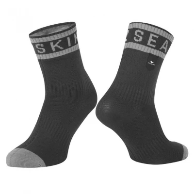 Abbildung von SealSkinz Socken Mautby schwarz grau Gr S