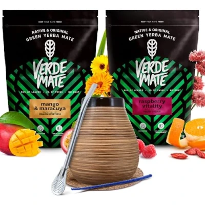 Abbildung von Verde Mate Green Tee Set Zweierpack Himbeer Vitality und Mango &amp; Maracuya Kalebasse, Bombilla Zubehör Natürliches Koffein Brasilianische 2x500g 1kg