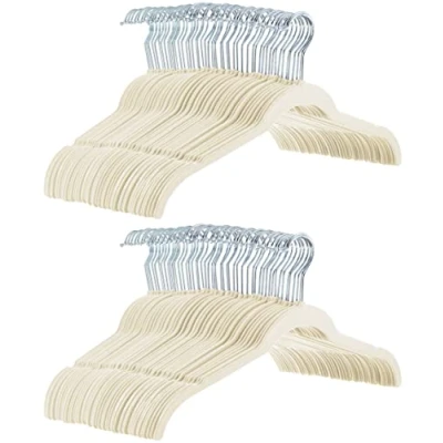 Abbildung von Amazon Basics Kleiderbügel für Hemd/Kleid, mit Samt überzogen, 100er Pack, Elfenbein
