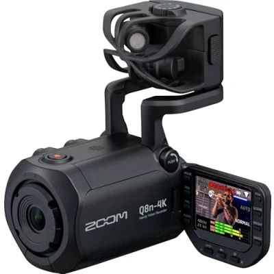 Abbildung von Zoom Q8n 4k Video Handy Recorder UHD Camcorder mit 4 Spur Audio XLR/Line professionelles Bild und Ton für Film, Musik, Live Streaming, kreative Inhalte schwarz