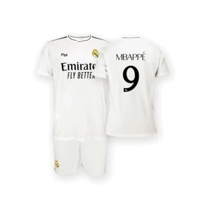 Abbildung von Real Madrid Home Kit Trikot und Shorts Saison 24/25, Mbappé, 4 Years, Replik Shirt Mit Offizieller Lizenz