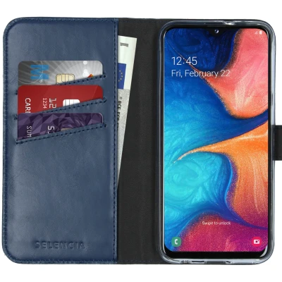 Abbildung von Samsung Galaxy A20e Hülle Echtleder Selencia Klapphülle Handyhülle Blau