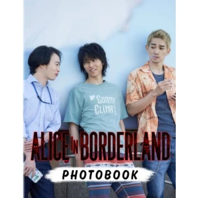 Abbildung von 𝔸𝕝𝕚𝕔𝕖 𝕚𝕟 𝔹𝕠𝕣𝕕𝕖𝕣𝕝𝕒𝕟𝕕 Photobook: Lots Of Film Characters Shown By 40 Premium Photos To Decor And Have Fun Gifts For Boys, Girls More On Special Days