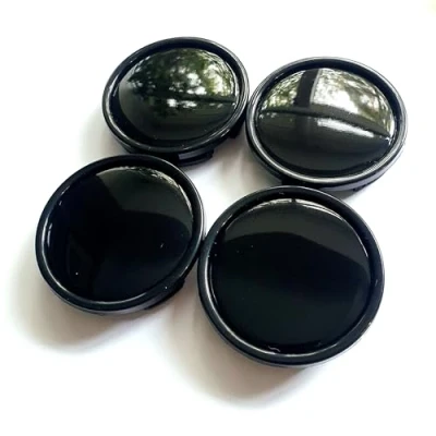 Abbildung von BizTech ® 4 x Universal 58 mm Schwarz Auto Alufelgen Nabenkappen Abdeckungen Set Kein Logo Plain Emblem