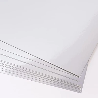 Abbildung von Craftelier Packung mit 15 Folienkartons, ideal für Kartenprojekte, Scrapbooking und Bastelarbeiten, Grammatur 250 g/m², Größe 30,5 x cm, silberfarben