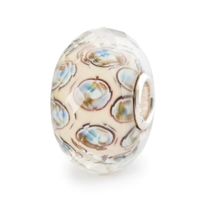 Abbildung von Trollbeads Frühlings Kollektion Blühende Verbindungen 2024 Glasbeads (Perlen der Güte TGLBE 30137)