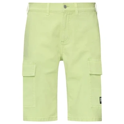 Abbildung von s.Oliver HIGH RISE Jeans Shorts, Herren, Größe: 38, Limettengrün