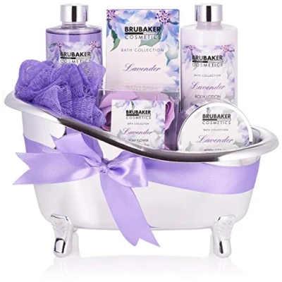 Abbildung von BRUBAKER Hautreinigungs Set Wellness Geschenkset für Frauen mit Lavendel Duft, 7 tlg., Beauty Dusch und Badeset Damen, Pflegeset in Deko Badewanne, Silber Lila