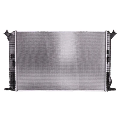 Abbildung von NISSENS 60322 Kühler, Motorkühlung Aluminium 720 470 32 Kühlrippen gelötet AUDI: A5 B8 Coupe, A4 Avant, Cabrio