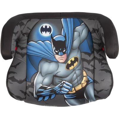 Abbildung von Dc Comics KindSitzerhöhung i Size ECE R129 mit ISOFIX Befestigungen. Autokindersitz für Sicherheit von Kindern Körpergröße 125 150 cm. Sitzerhöhung Grafiken Batman auf schwarz Hintergrund.