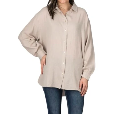 Abbildung von DENIMFY Musseline Bluse Damen Oversized DFMathilda Hemdbluse Sommer Langarm Knopfleiste Einfarbig 100% Baumwolle Beige L XL, Größe:L/XL, Farben:Light Sand