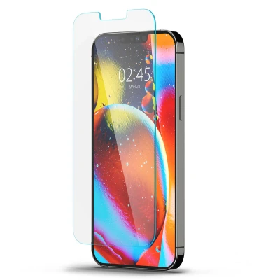 Abbildung von Spigen Glas tR Slim Displayschutzfolie für iPhone 13 und Pro transparent