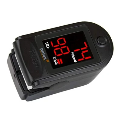 Abbildung von Pulox PO 100 Pulsoximeter mit LED Anzeige, inkl. Hardcase, Batterien, Schutzhülle, Nylontasche und Trageband Schwarz