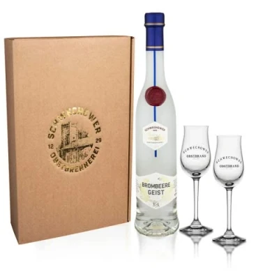Abbildung von Schwechower Obstgeist Brombeere 0,5l + 2 Obstgeistgläser Geschenkkarton (40% Vol.) feinfruchtiger Geist aus reifen Brombeeren Brombeergeist 500ml