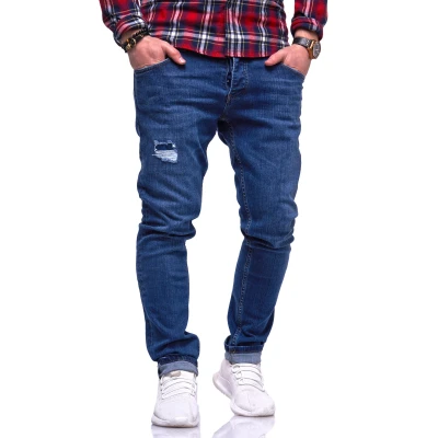 Abbildung von behype Slim Fit Jeans, im angesagten Schnitt