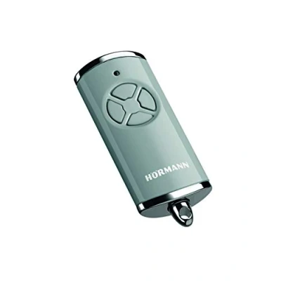 Abbildung von Hörmann Handsender HSE 4 BS (Frequenz 868 MHz, Hochglanz Classic grau, Garagentorantrieb mit Chrom Kappen, Batterien, Maße 28x70x14 mm, inkl. Schlüsselring) 4511577