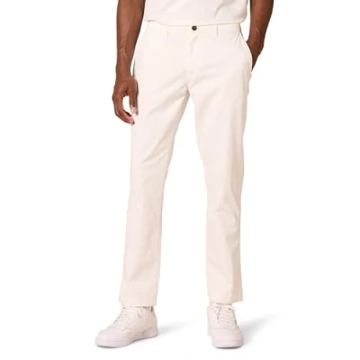 Abbildung von Amazon Essentials Herren Chinohose, Komfortabler, Gewaschener Stretch, Sportlich Geschnitten (Früher Goodthreads), Weiß, 38W / 32L
