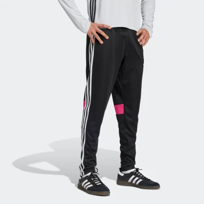 Abbildung von adidas Performance TIRO Essentials Jogginghose, Herren, Größe: Medium, Black/clear grey/real magenta