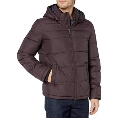 Abbildung von Tommy Hilfiger Herren Hooded Puffer Jacket Daunenalternative Oberbekleidung, Port, L