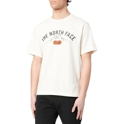 Abbildung von The North Face TEE Varsity Graphic Tshirt print, Herren, Größe: Large, White dune