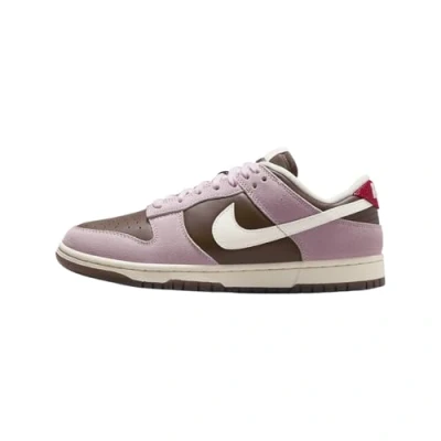 Abbildung von Nike Damen Dunk Low Sneaker, 41 EU
