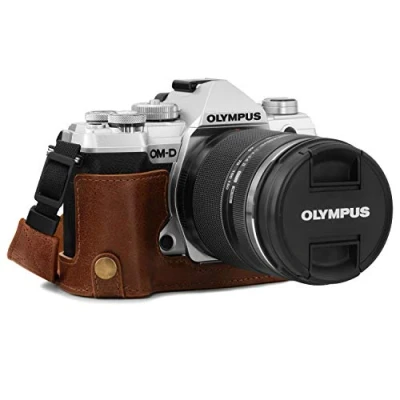 Abbildung von MegaGear MG1865 Ever Ready Kameratasche für Olympus OM D E M5 Mark III, Echtleder, Braun