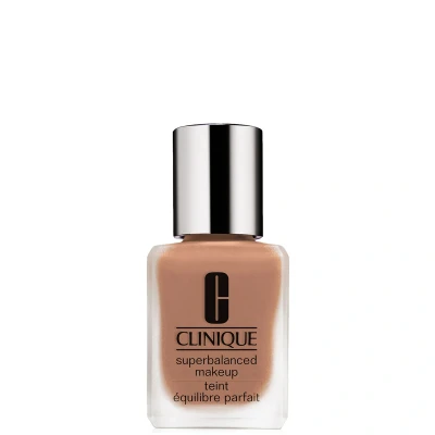 Abbildung von Clinique Superbalanced Make up 12 Honeyed Beige/CN73 Beige 30 ml