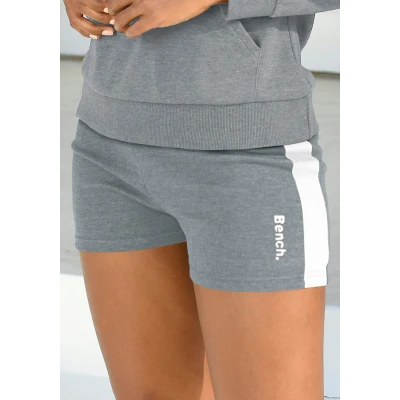 Abbildung von Damen Bench. Relaxshorts