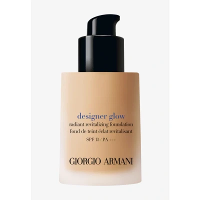 Abbildung von Designer Glow Radiant Revitalizing Foundation SPF 15 PA Plus by Giorgio Armani for Women Nr.04