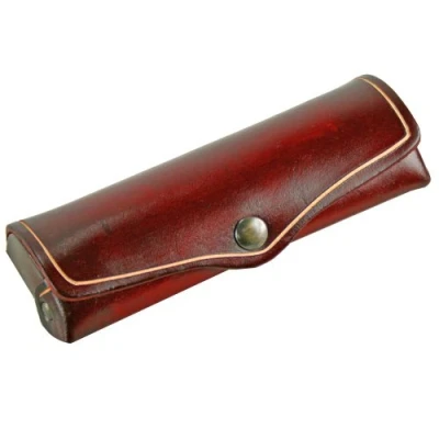 Abbildung von MIKA 28071004 Brillenetui klein aus Echt Sattel Leder Rot, Etui für Brillen und Sehhilfen, Brillenbox Damen Herren, rote Brillenaufbewahrung, Sonnenbrillenetui ca. 15 x 6 3 cm