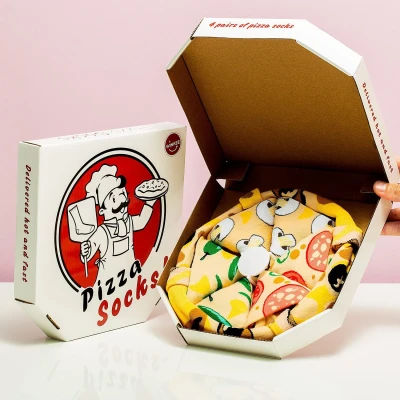 Abbildung von Winkee Freizeitsocken Pizza Socks 4 Paar Socken (Box, Paar, Größe 41 45) Pizzabox Schachtel Motiv Freizeit Strümpfe