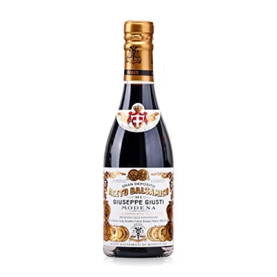 Abbildung von Giuseppe Giusti Il Classico Aceto Balsamico di Modena IPG Balsamessig aus 2 Goldmedaillen in Traditionsflasche (1 x 0.1 l)