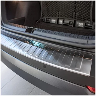 Abbildung von teileplus24 AL117 Ladekantenschutz Aluminium kompatibel mit Skoda Karoq Matt 2017 2021, Farbe:Silber