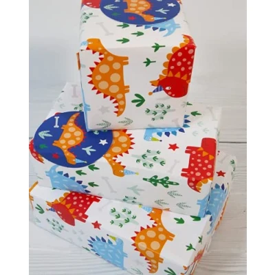 Abbildung von Abacus Cards 08816A &quot;Dinosaurier Roar&quot; Geschenkpapier Set mit 2 Bögen und Etiketten, plastikfrei vollständig recycelbar