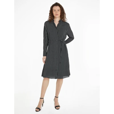 Abbildung von Tommy Hilfiger Blusenkleid FLUID VISCOSE CREPE KNEE DRESS mit Logopatch