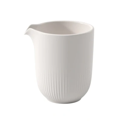 Abbildung von Villeroy &amp; Boch Afina Milchkännchen/Sauciere, Soßenkännchen, Kännchen für Milch, Sahne und Soßen, Spülmaschinenfest, Mikrowellengeeignet, Premium Porzellan Made in Germany, weiß
