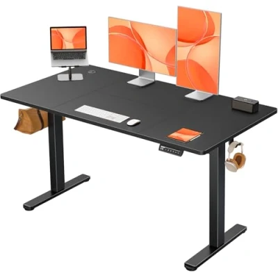 Abbildung von ErGear Elektrisch Höhenverstellbarer Schreibtisch 140x70 cm, Höhenverstellbar mit 4 Memory Funktion, Gaming Tisch Vierteilige Tischplatte