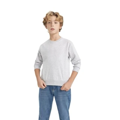 Abbildung von DeFacto Jungen Sweatshirt Bequeme Sweatshirts für Kinder Stylische Pullover und Fleecepullover
