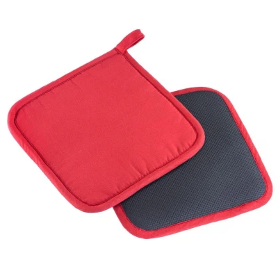 Abbildung von Westmark 2 Topflappen, Quadratisch, Maße: ca. 20 x cm, Baumwolle/Neopren, Farbe: Rot/Schwarz, 15622270